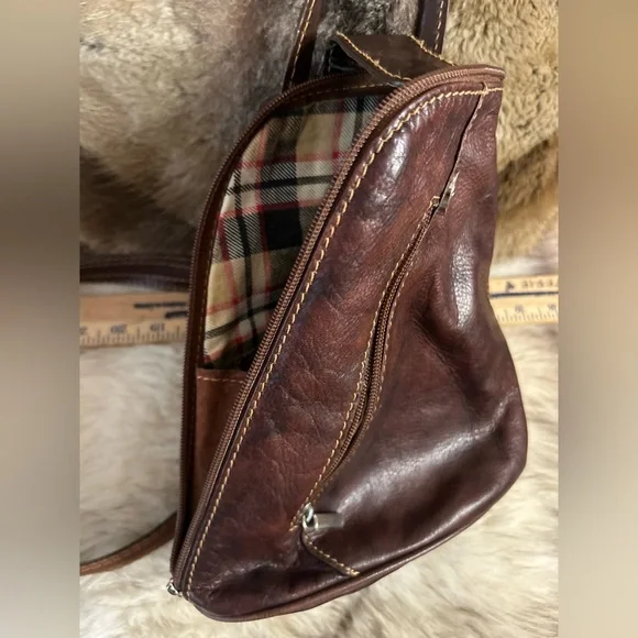 Convertible leather backpack - Picture 13 of 16